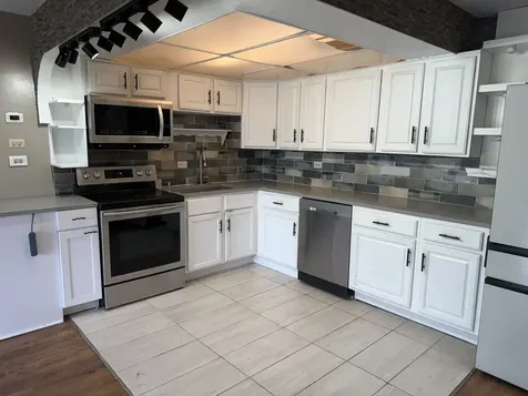 6700 South Brainard Avenue Countryside IL 60525