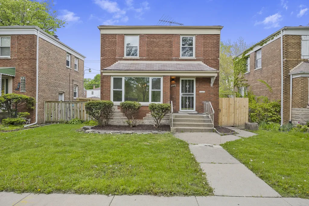 8848 South Jeffery Boulevard Chicago IL 60617