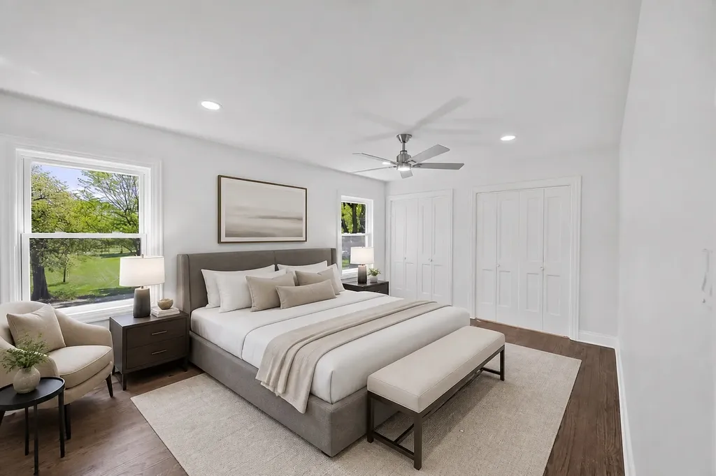 8848 South Jeffery Boulevard Chicago IL 60617