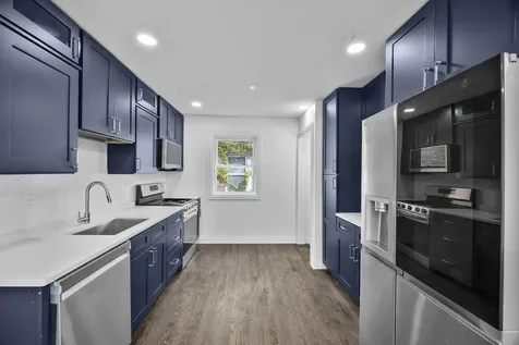 8848 South Jeffery Boulevard Chicago IL 60617
