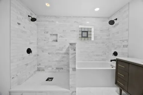 8848 South Jeffery Boulevard Chicago IL 60617