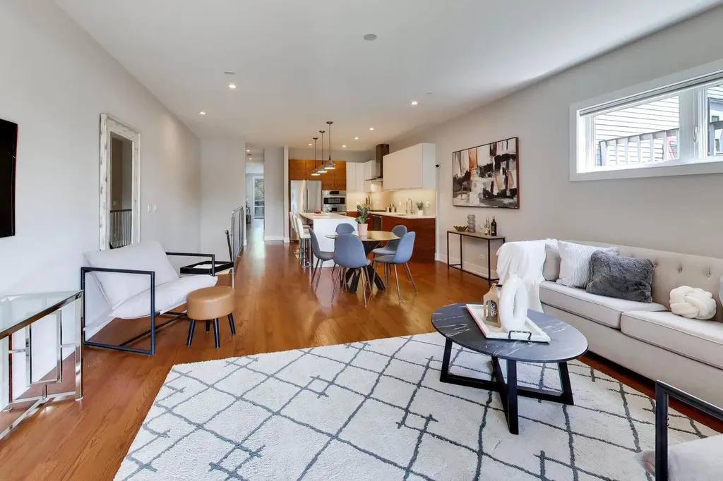 854 North May Street Chicago IL 60642
