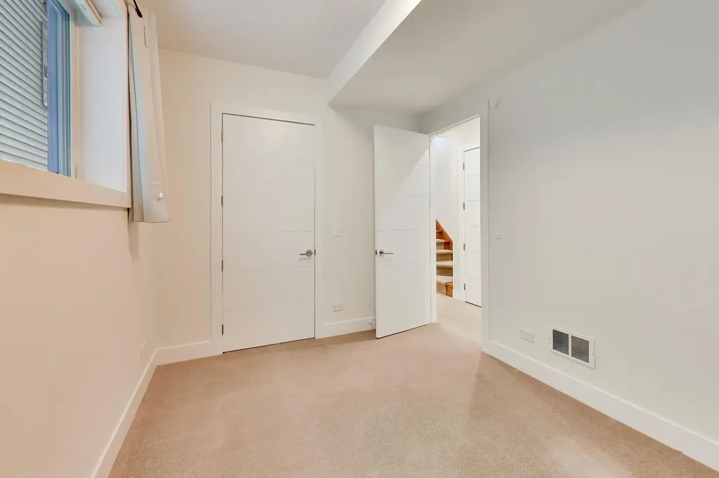 854 North May Street Chicago IL 60642