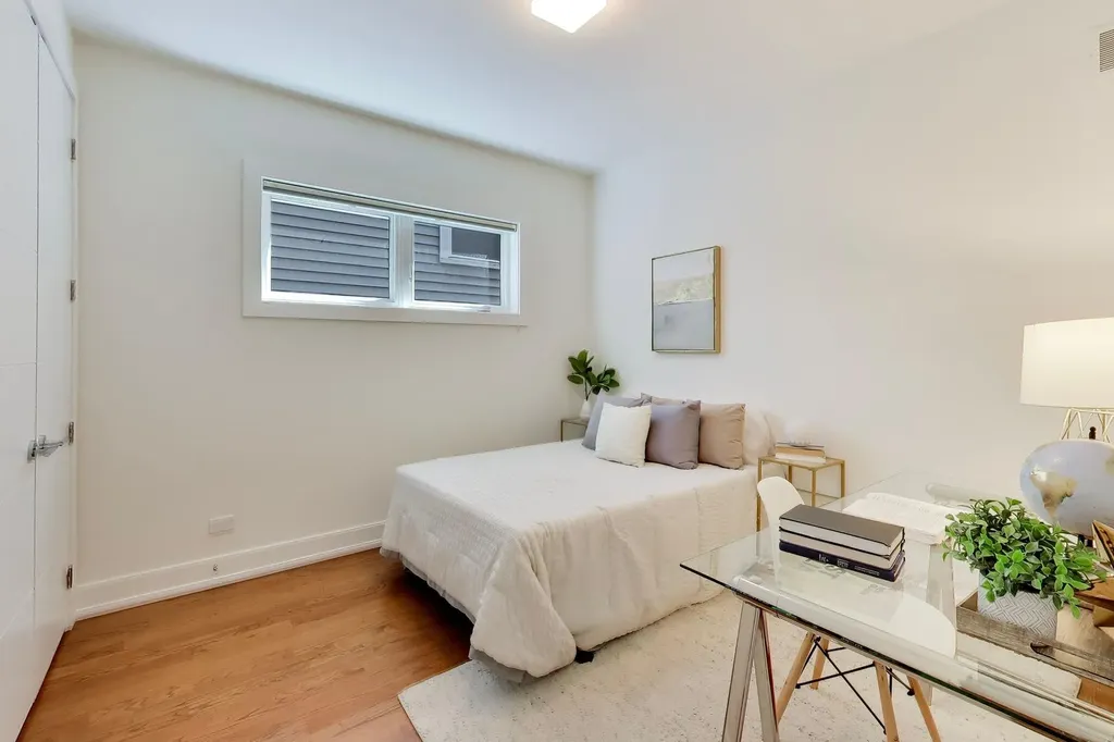 854 North May Street Chicago IL 60642