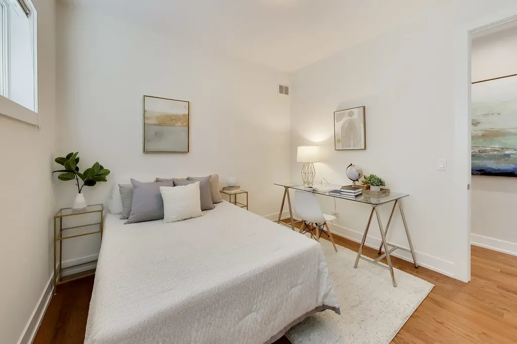 854 North May Street Chicago IL 60642