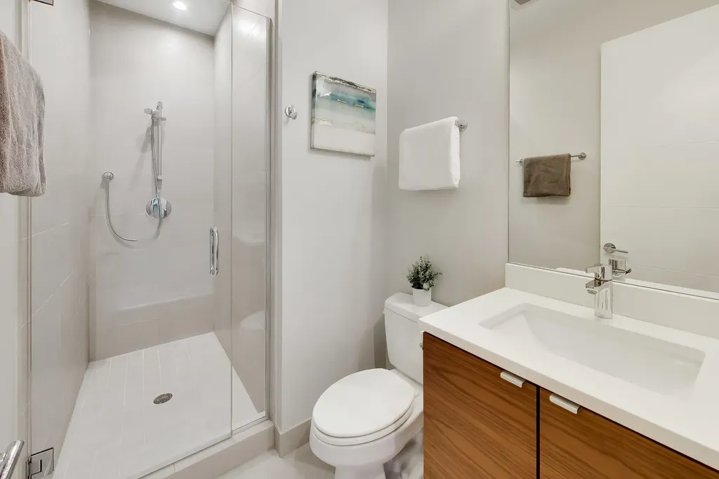 854 North May Street Chicago IL 60642