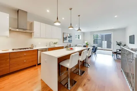 854 North May Street Chicago IL 60642