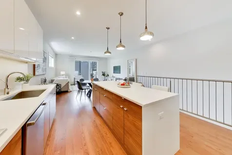 854 North May Street Chicago IL 60642