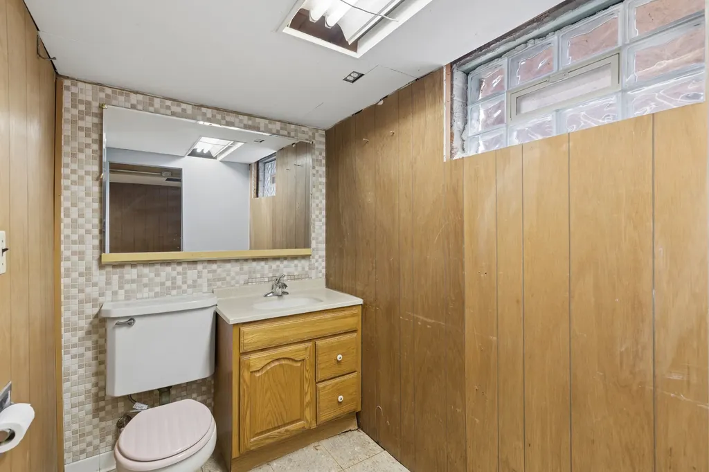 4140 North Pontiac Avenue Chicago IL 60634