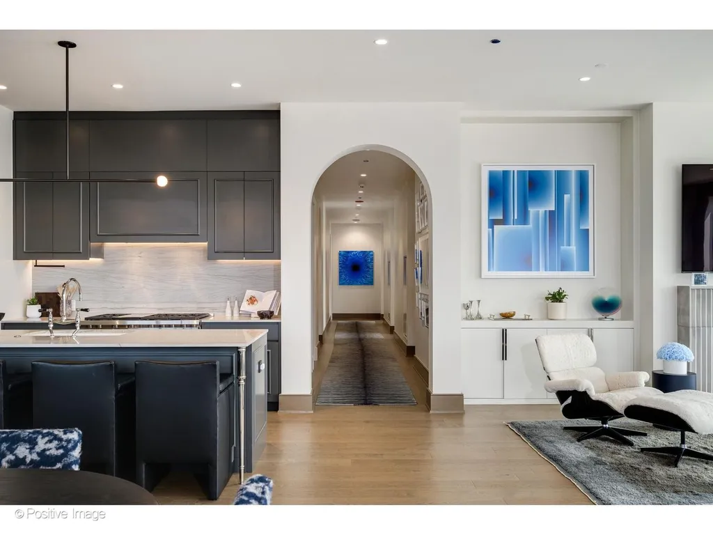 21 North May Street Chicago IL 60607