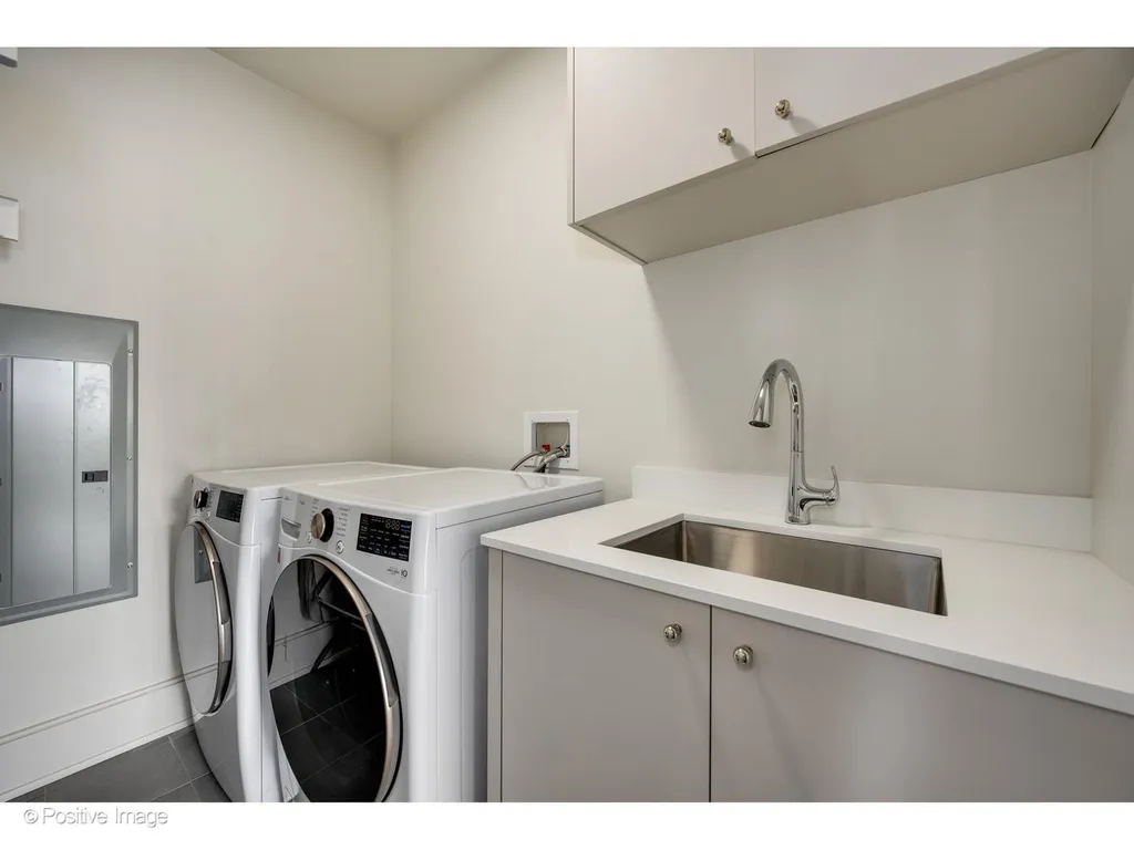 21 North May Street Chicago IL 60607
