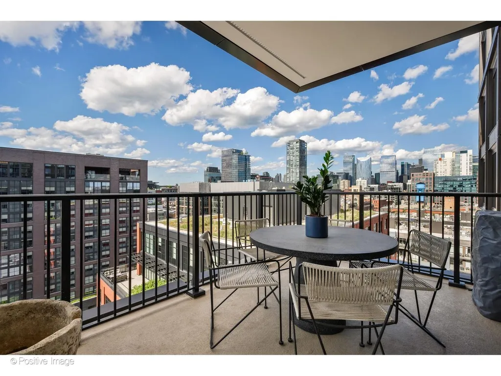 21 North May Street Chicago IL 60607