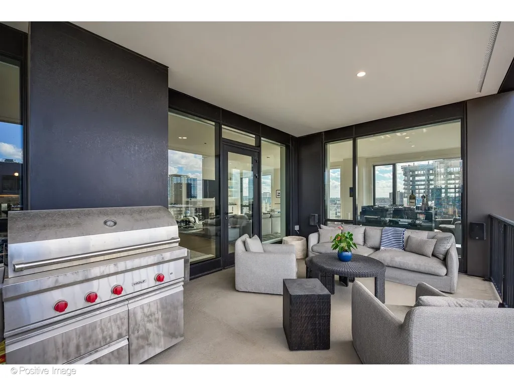 21 North May Street Chicago IL 60607