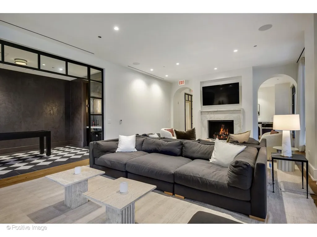 21 North May Street Chicago IL 60607