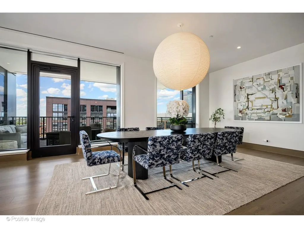 21 North May Street Chicago IL 60607