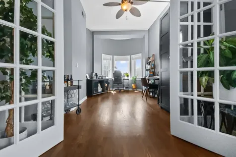 3325 North Lincoln Avenue Chicago IL 60657