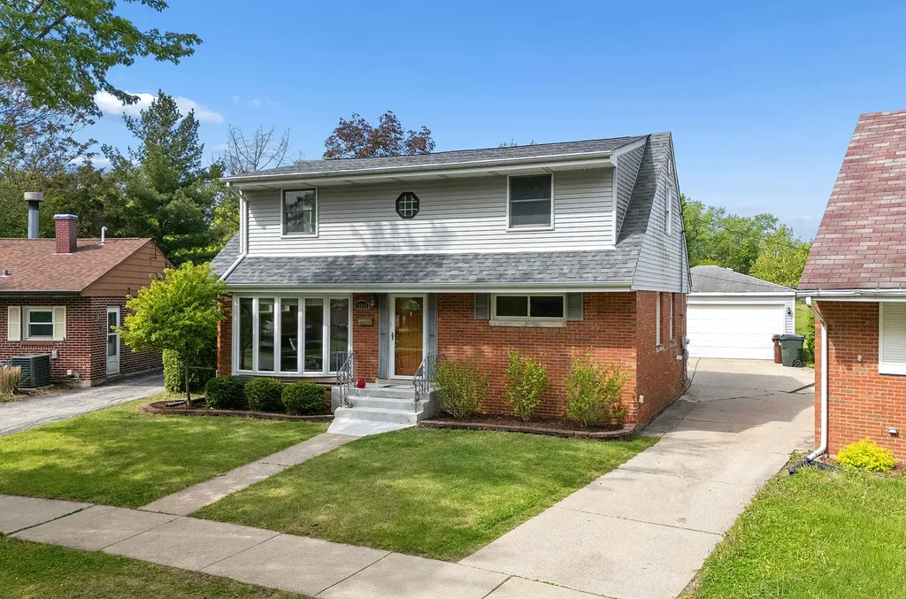 18646 Golfview Avenue Homewood IL 60430