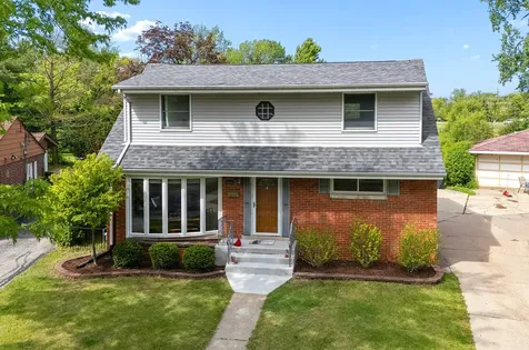 18646 Golfview Avenue Homewood IL 60430