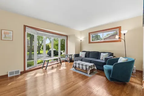18646 Golfview Avenue Homewood IL 60430