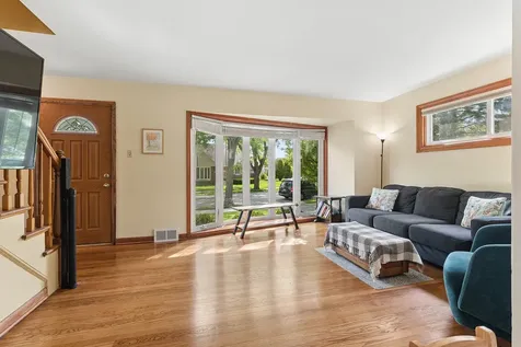 18646 Golfview Avenue Homewood IL 60430