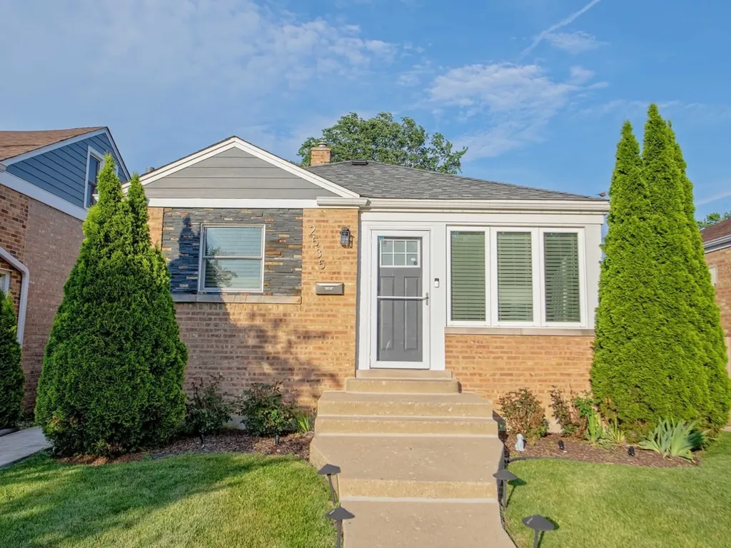 2535 West Street River Grove IL 60171