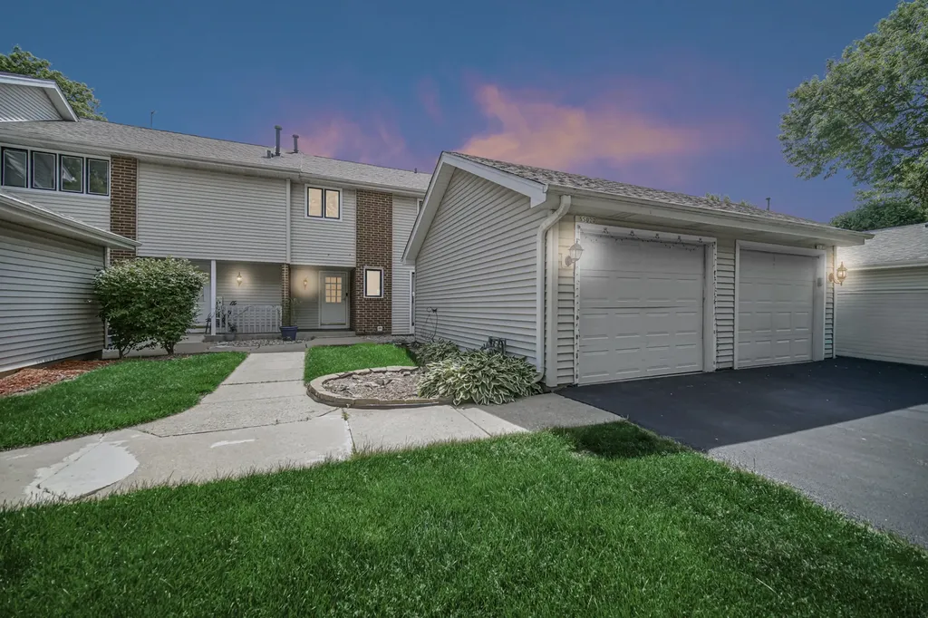 5S027 Pebble Beach Court Naperville IL 60563