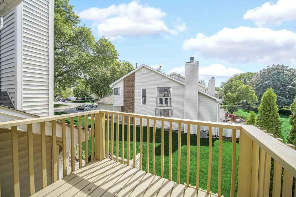 5S027 Pebble Beach Court Naperville IL 60563