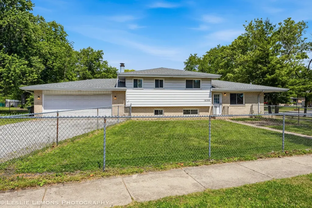 16388 Terry Lane Oak Forest IL 60452