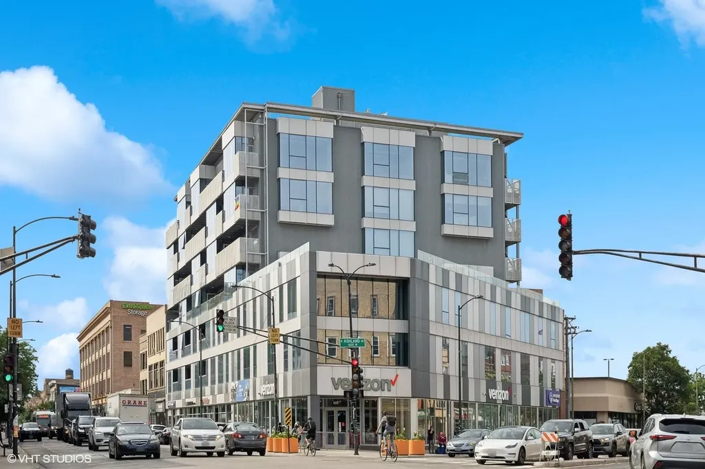 1241 North Milwaukee Avenue Chicago IL 60622
