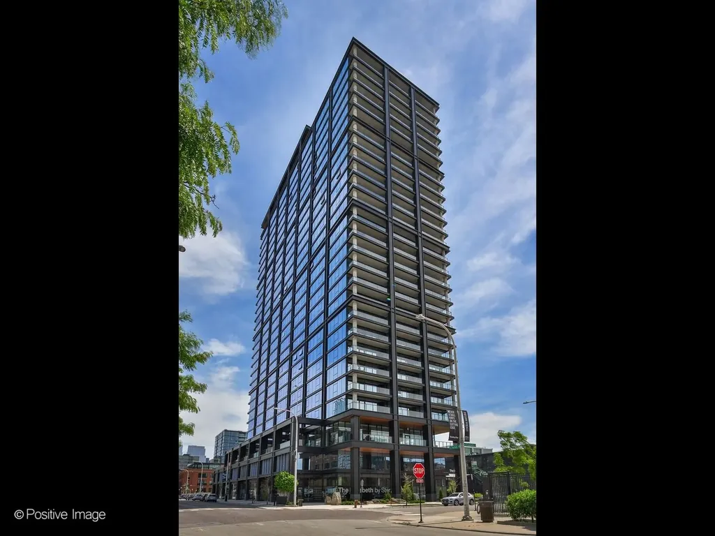225 North Elizabeth Street Chicago IL 60607