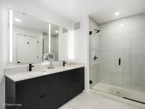 225 North Elizabeth Street Chicago IL 60607