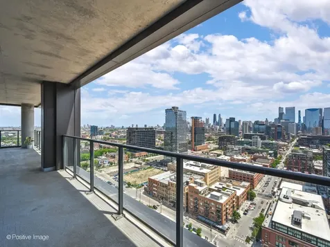225 North Elizabeth Street Chicago IL 60607