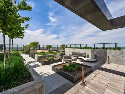 225 North Elizabeth Street Chicago IL 60607