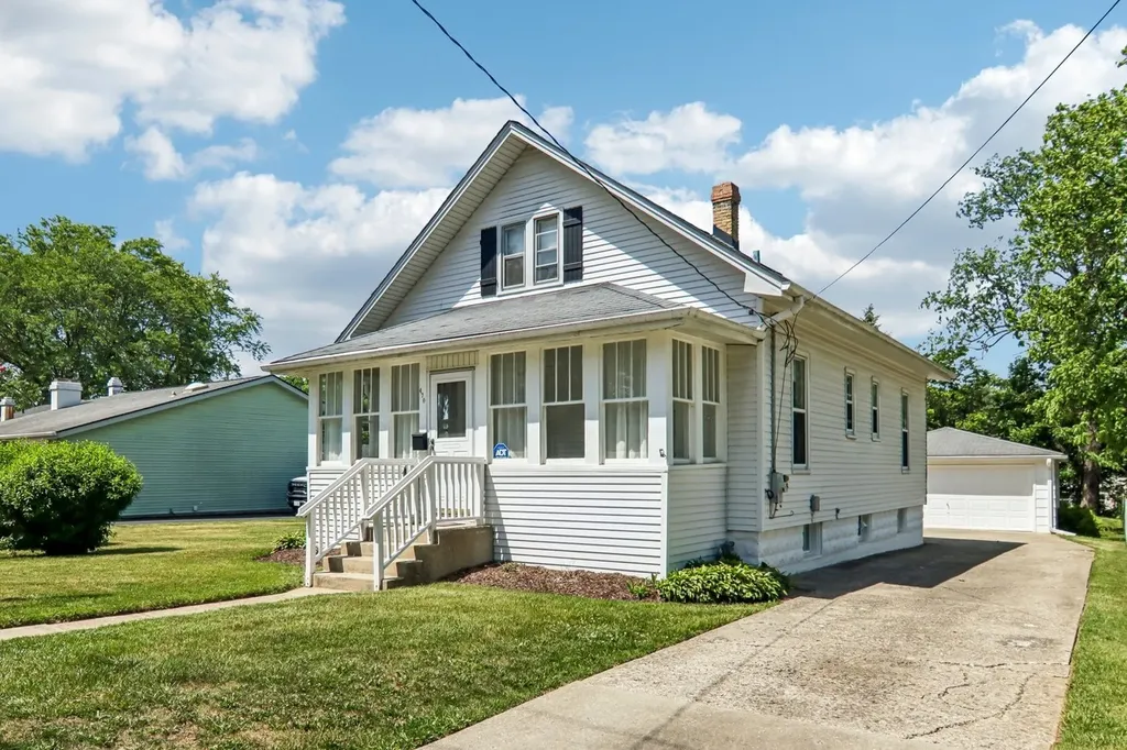 470 North Prairie Avenue Mundelein IL 60060