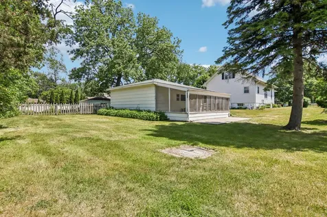 470 North Prairie Avenue Mundelein IL 60060
