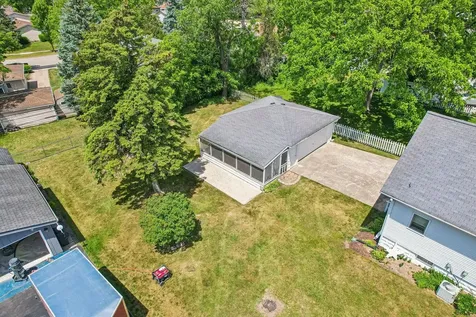 470 North Prairie Avenue Mundelein IL 60060