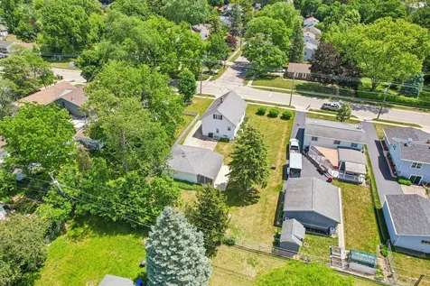 470 North Prairie Avenue Mundelein IL 60060