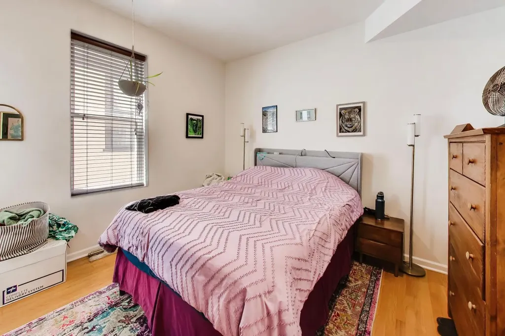 2455 North Sawyer Avenue Chicago IL 60647