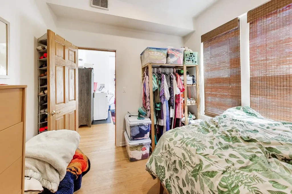 2455 North Sawyer Avenue Chicago IL 60647