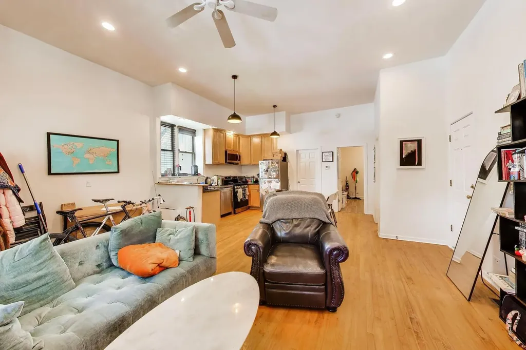 2455 North Sawyer Avenue Chicago IL 60647