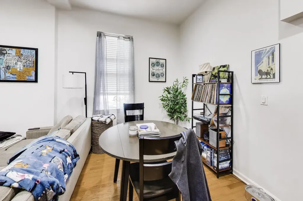 2455 North Sawyer Avenue Chicago IL 60647
