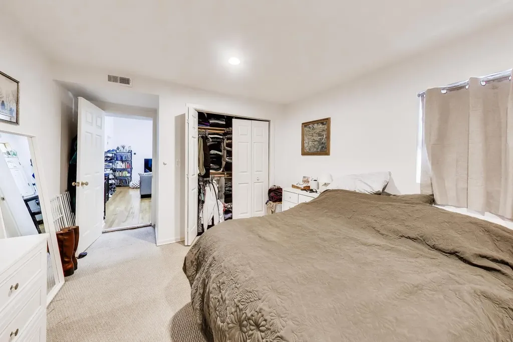 2455 North Sawyer Avenue Chicago IL 60647
