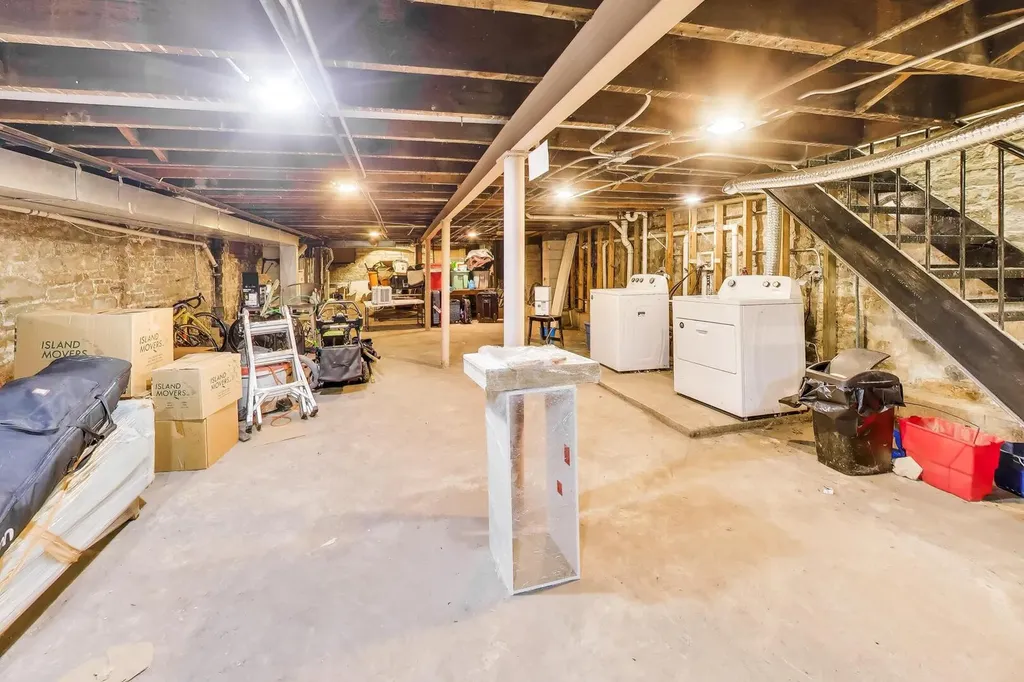 2455 North Sawyer Avenue Chicago IL 60647