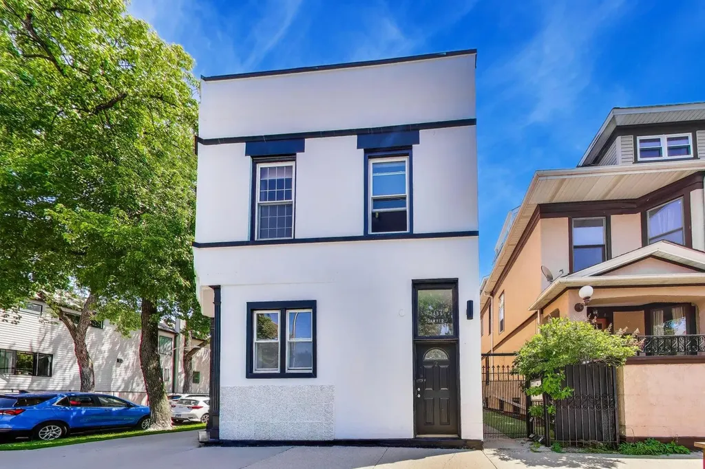 2455 North Sawyer Avenue Chicago IL 60647