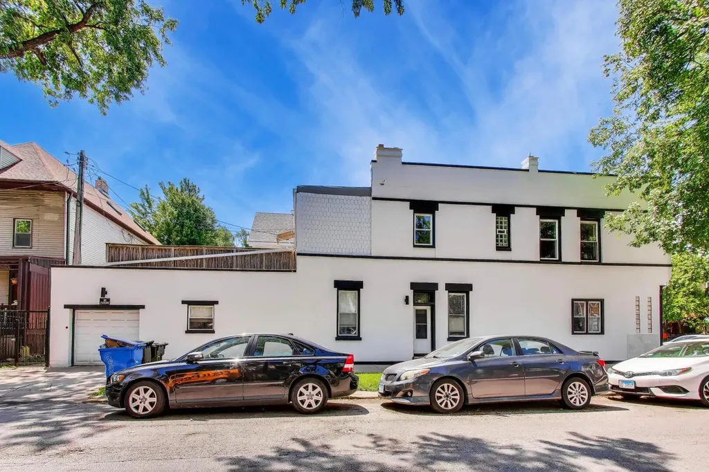2455 North Sawyer Avenue Chicago IL 60647