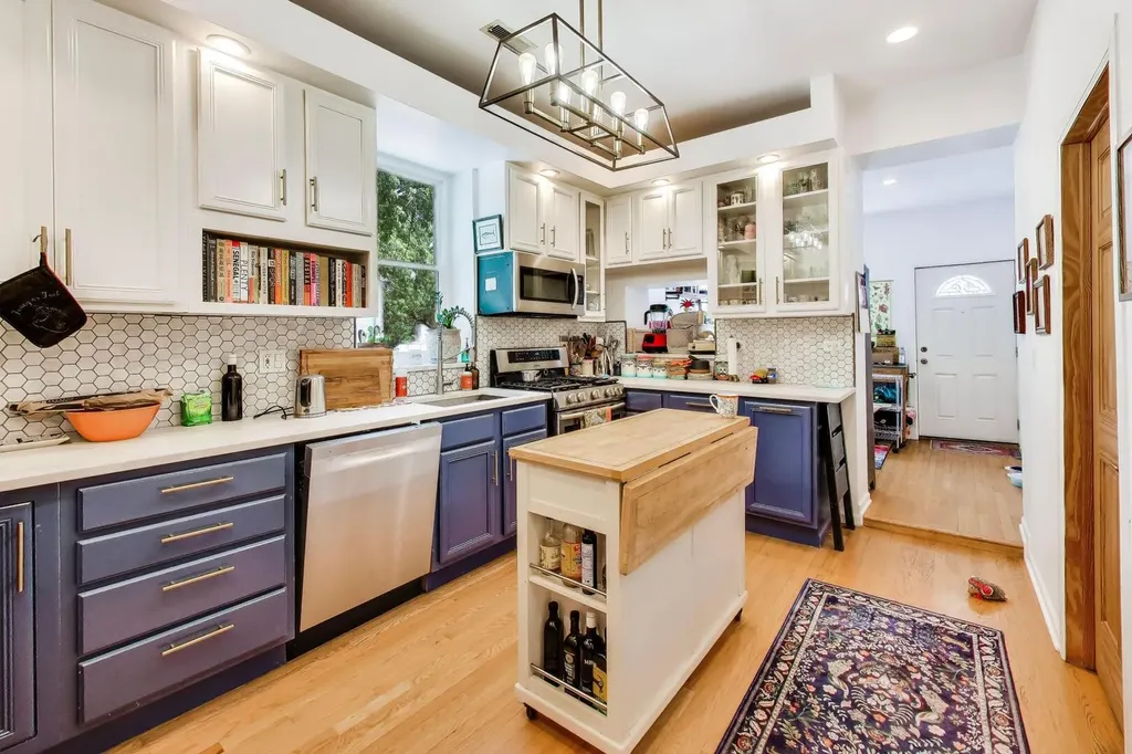 2455 North Sawyer Avenue Chicago IL 60647