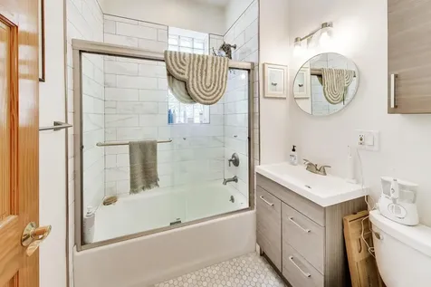 2455 North Sawyer Avenue Chicago IL 60647