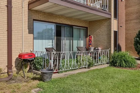 18320 Cherry Creek Drive Homewood IL 60430