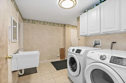 2653 Maple Circle West Dundee IL 60118