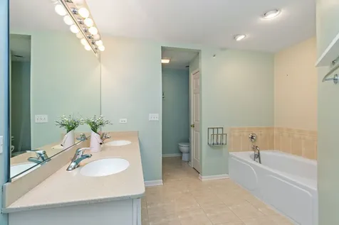 2653 Maple Circle West Dundee IL 60118